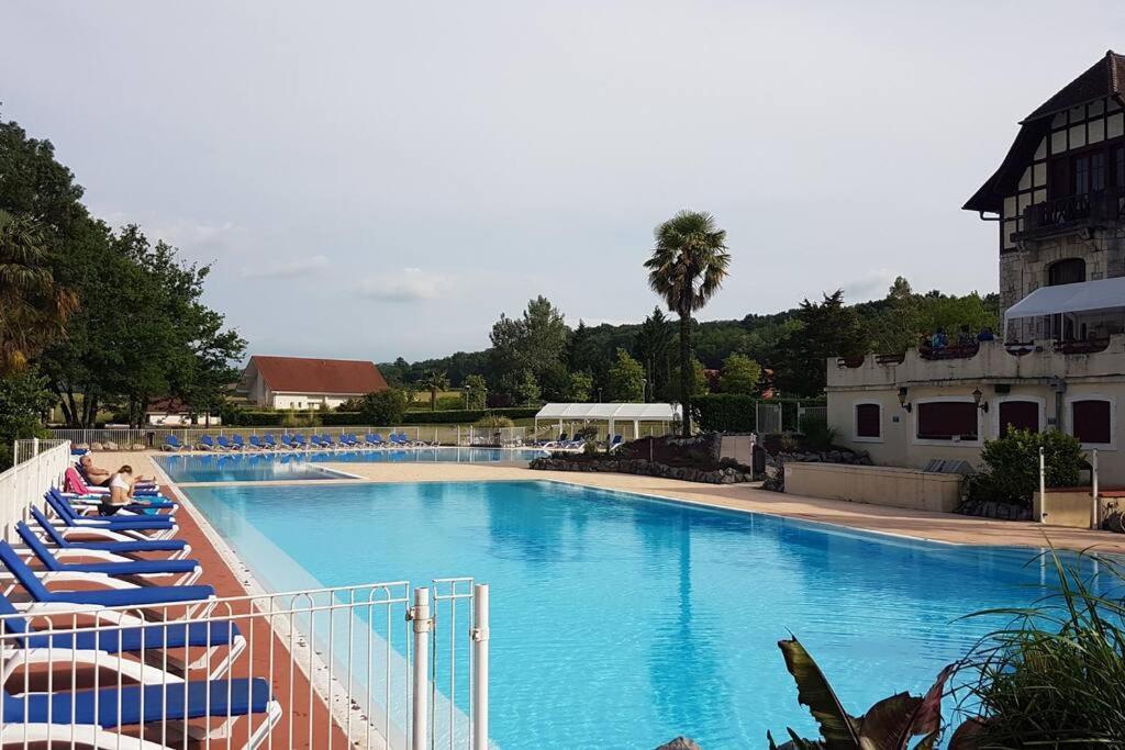 Mon Chalet En Ariege Avec Piscine Daumazan-sur-Arize Exterior photo